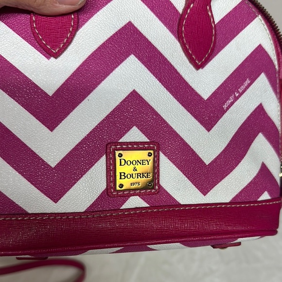 Dooney & Bourke Pink and White Crossbody Bag with Chevron Pattern - Picture 14 of 15